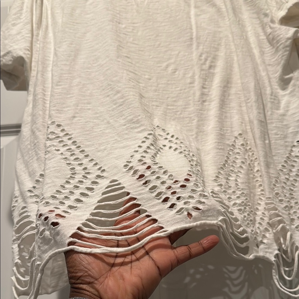 Distressed tee - Picture 3 of 5